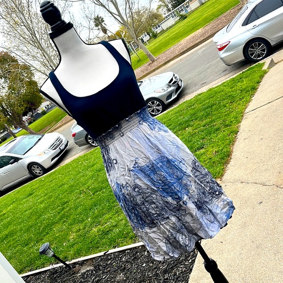 Sundress - Picture 1 of 4